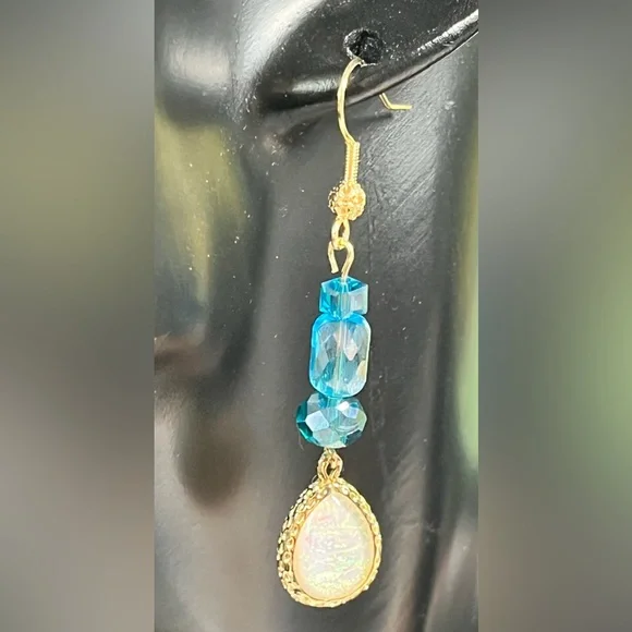 Elegant Gold and Blue Dangle Earrings - Picture 6 of 7